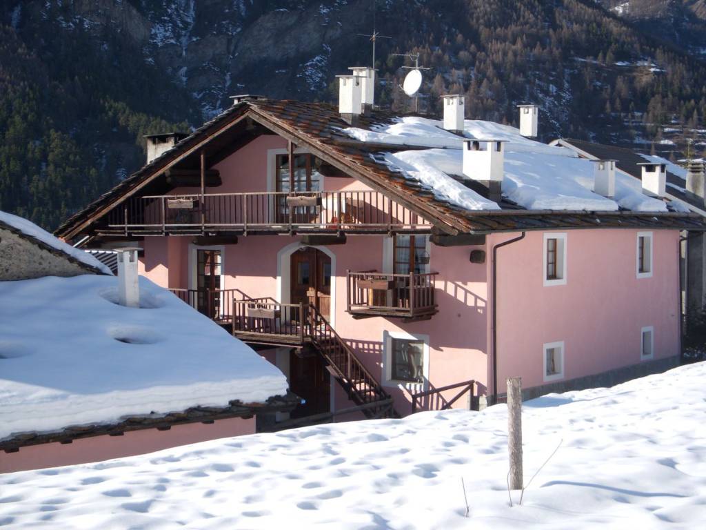 appartamento in vendita a Cesana Torinese in zona Mollières