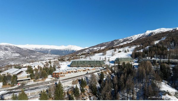 appartamento in vendita a Cesana Torinese in zona San Sicario Alto