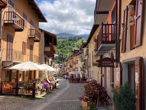 appartamento in vendita a Cesana Torinese