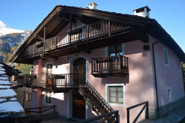 appartamento in vendita a Cesana Torinese in zona Mollières