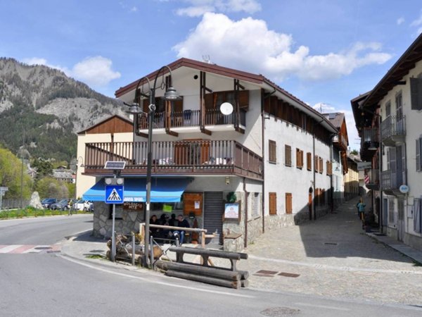 negozio in vendita a Cesana Torinese