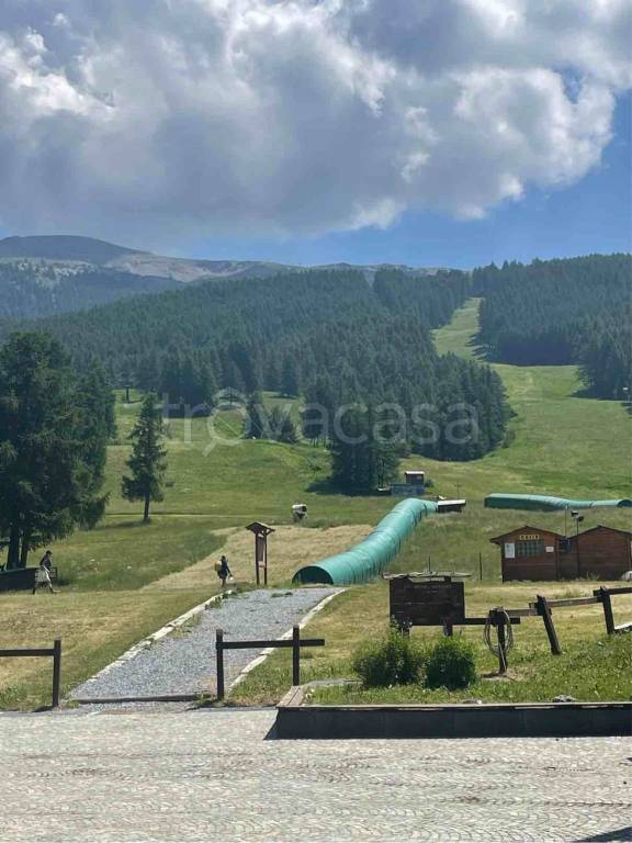 negozio in vendita a Cesana Torinese in zona San Sicario Alto