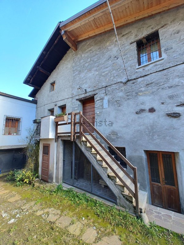 pentavano in vendita a Temù