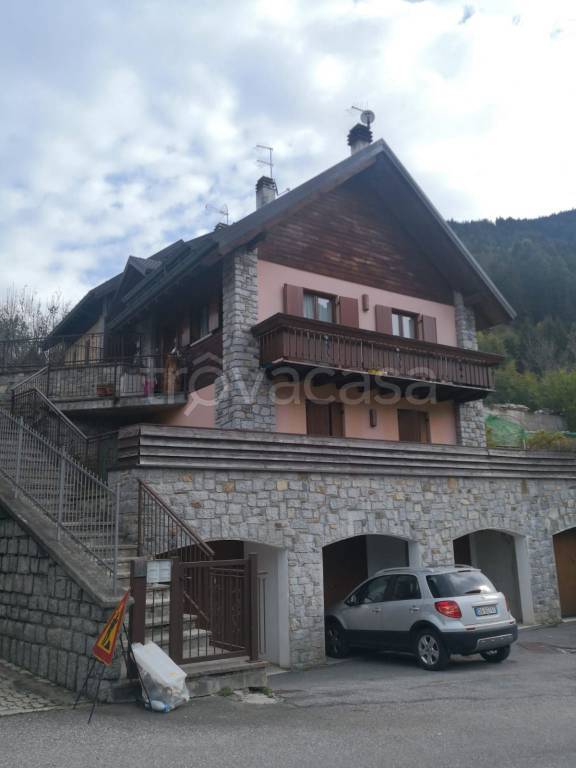 casa indipendente in vendita a Temù