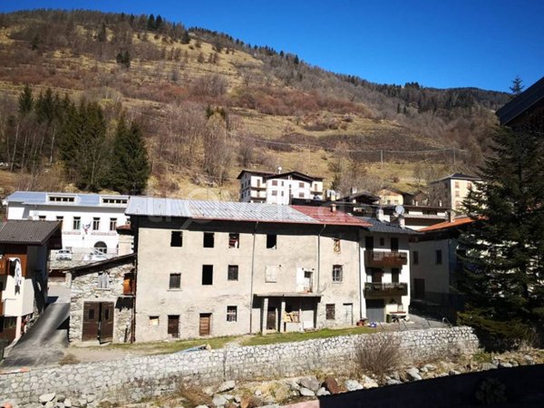 casa indipendente in vendita a Temù
