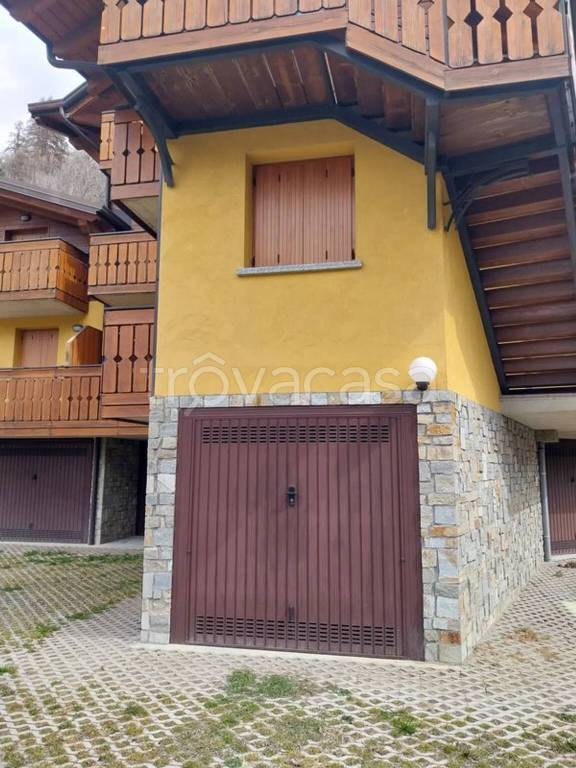 appartamento in vendita a Temù in zona Lecanù