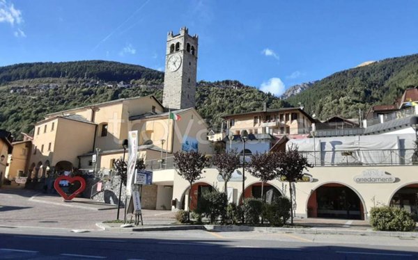 intera palazzina in vendita a Temù