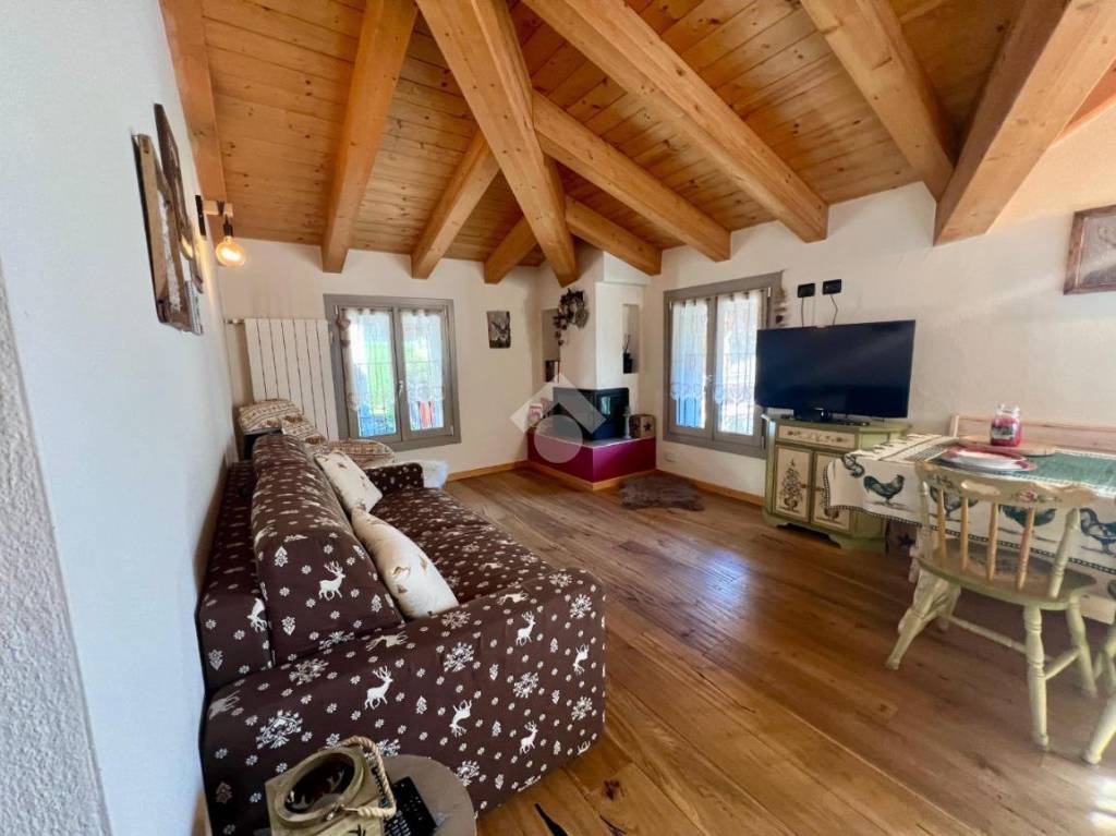 appartamento in vendita a Temù in zona Pontagna