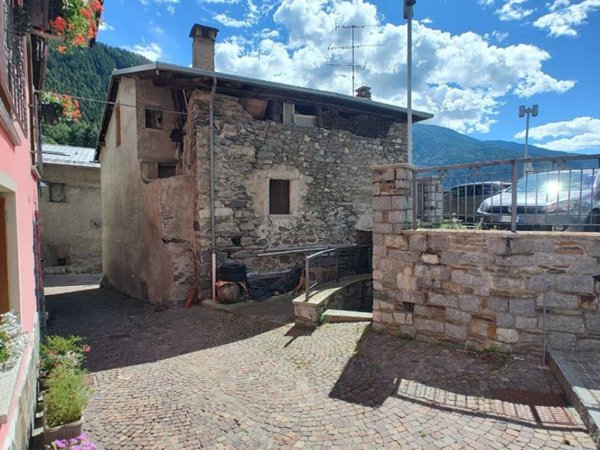 casa indipendente in vendita a Temù in zona Pontagna