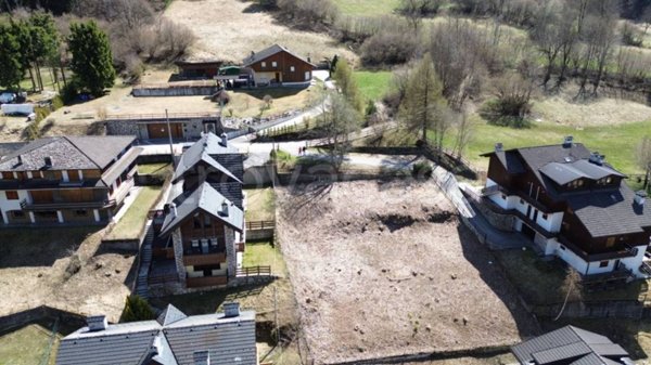 terreno edificabile in vendita a Temù