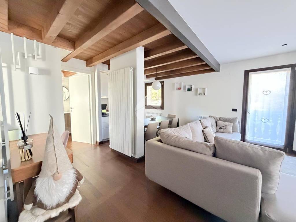 appartamento in vendita a Temù in zona Pontagna