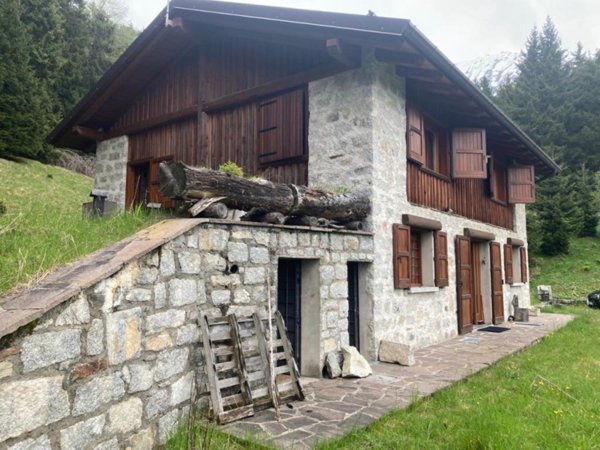 casa indipendente in vendita a Temù in zona Lecanù