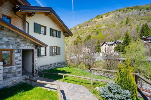 appartamento in vendita a Temù in zona Pontagna