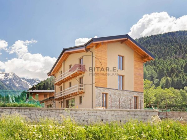 appartamento in vendita a Temù in zona Lecanù
