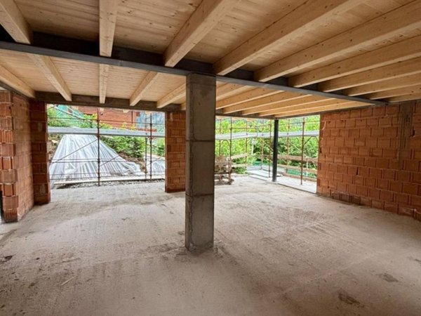 casa indipendente in vendita a Temù in zona Lecanù