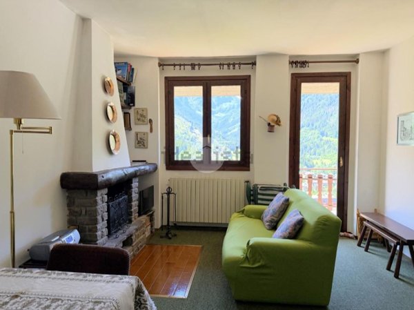 appartamento in vendita a Temù in zona Lecanù