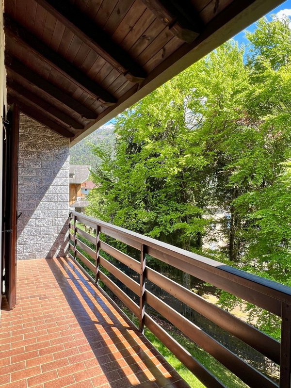 appartamento in vendita a Temù in zona Lecanù