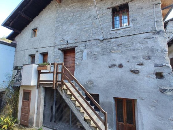 casa indipendente in vendita a Temù in zona Lecanù