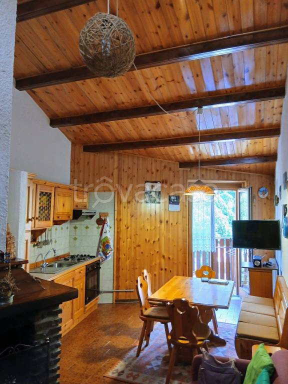 appartamento in vendita a Temù in zona Pontagna