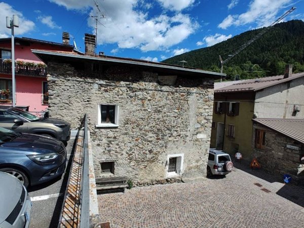 casa indipendente in vendita a Temù in zona Pontagna