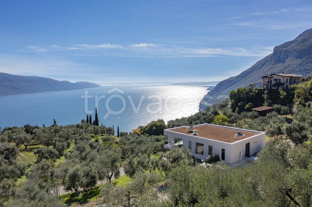 villa in vendita a Tignale