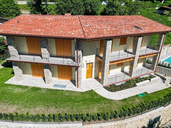 casa indipendente in vendita a Tignale