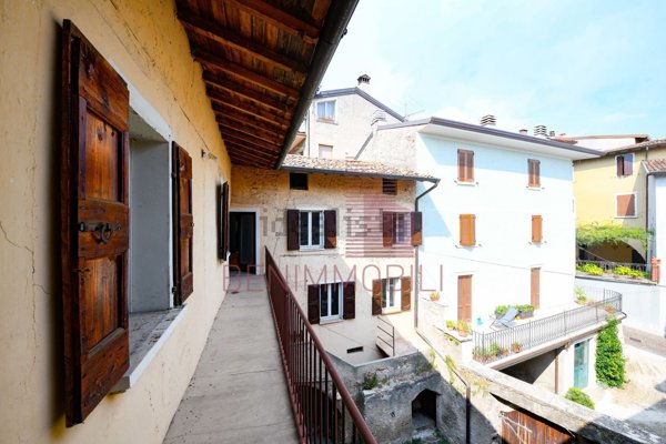 casa indipendente in vendita a Tignale in zona Gardola