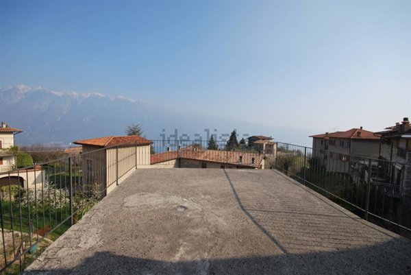 quadrivano in vendita a Tignale in zona Aer