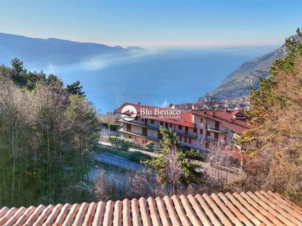 casa indipendente in vendita a Tignale in zona Gardola