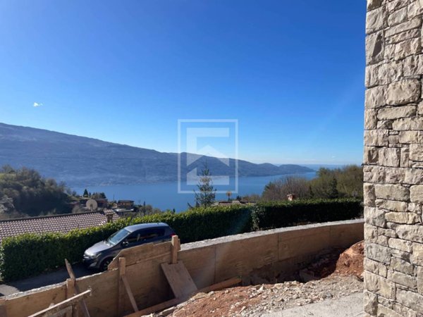 casa indipendente in vendita a Tignale in zona Aer