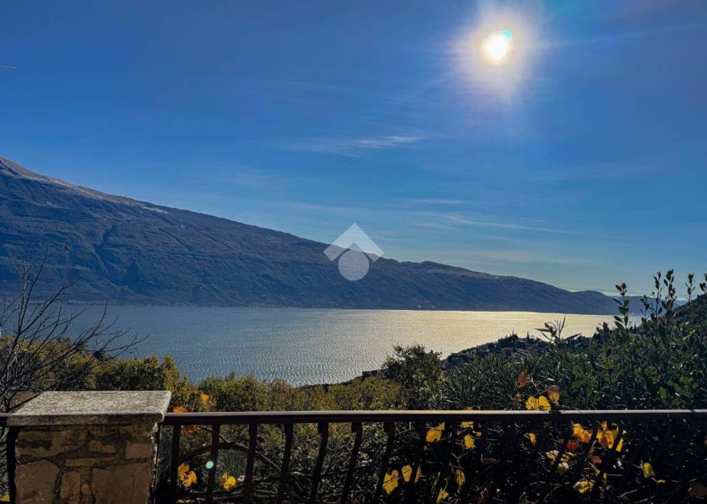 appartamento in vendita a Tignale in zona Aer