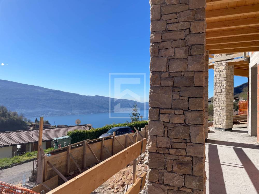 casa indipendente in vendita a Tignale in zona Aer