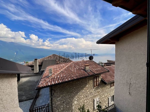 casa indipendente in vendita a Tignale