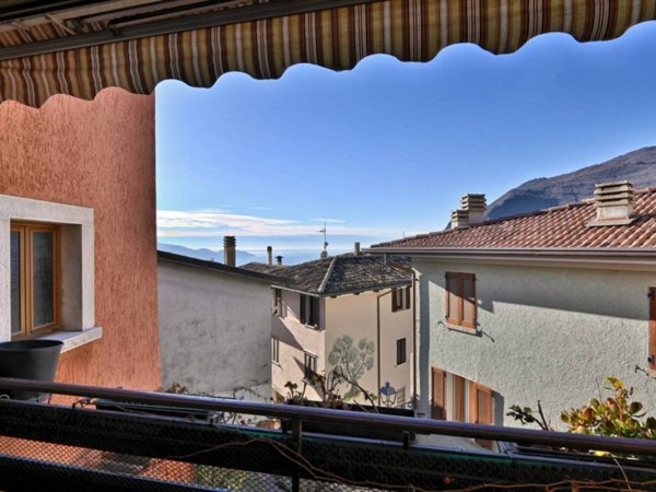 appartamento in vendita a Tignale in zona Gardola