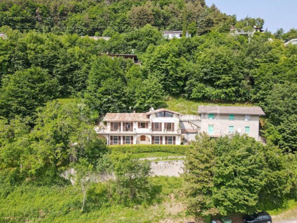 casa indipendente in vendita a Tignale