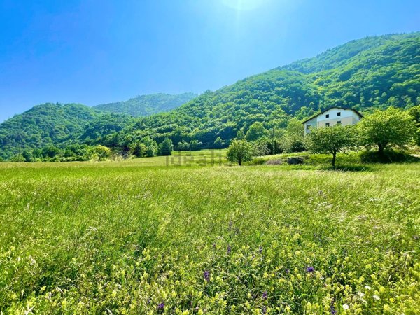 casa indipendente in vendita a Tignale in zona Montecastello