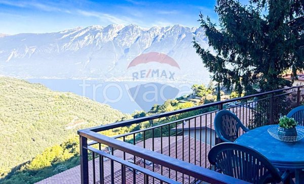 appartamento in vendita a Tignale in zona Piovere