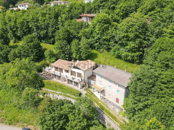 casa indipendente in vendita a Tignale