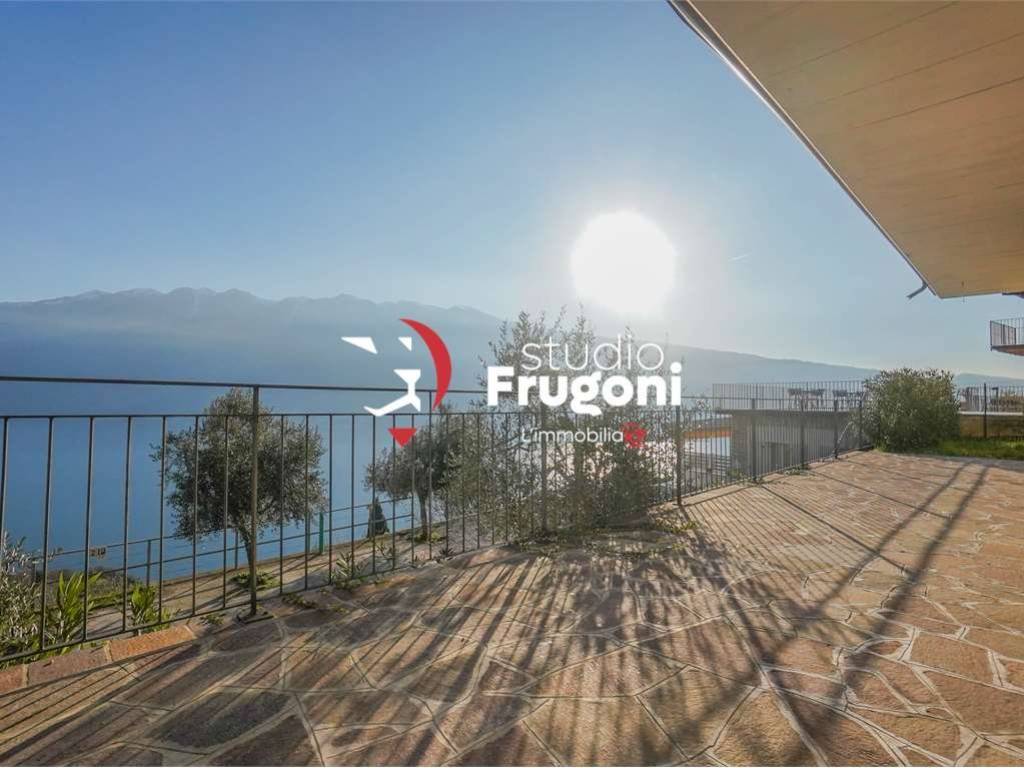 appartamento in vendita a Tignale in zona Piovere