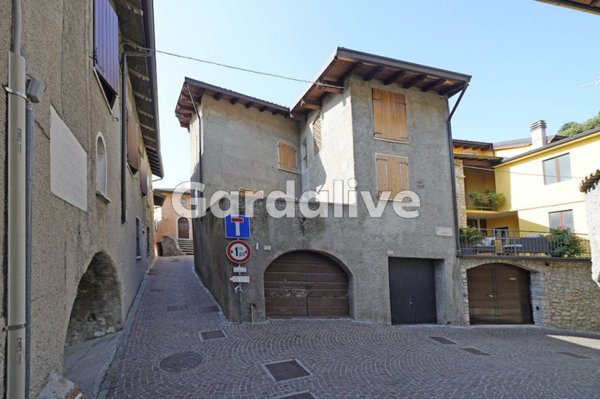 casa indipendente in vendita a Tignale in zona Piovere