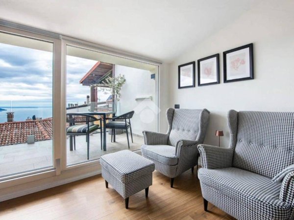 intera palazzina in vendita a Tignale in zona Gardola