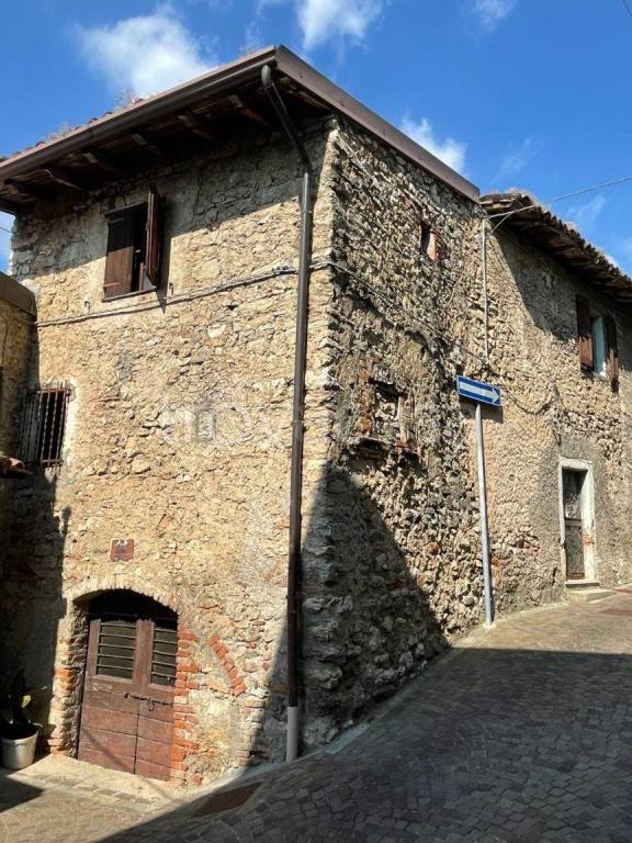 casa indipendente in vendita a Tignale
