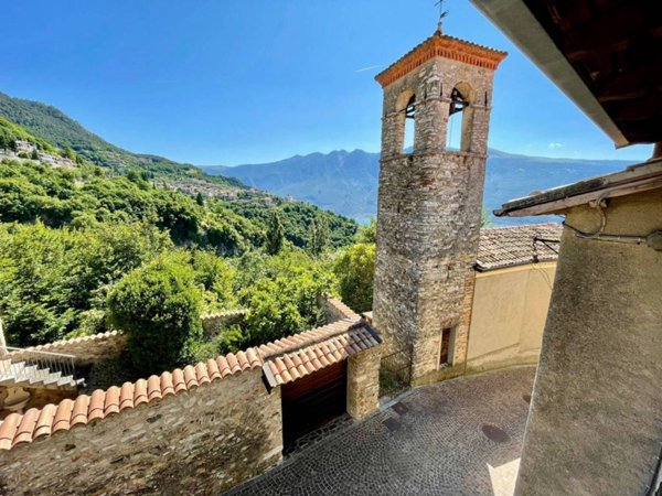 appartamento in vendita a Tignale in zona Aer