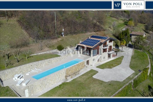 casa indipendente in vendita a Tignale