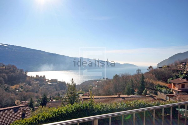 casa indipendente in vendita a Tignale in zona Aer