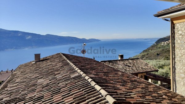 casale in vendita a Tignale in zona Oldesio