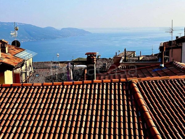appartamento in vendita a Tignale in zona Gardola