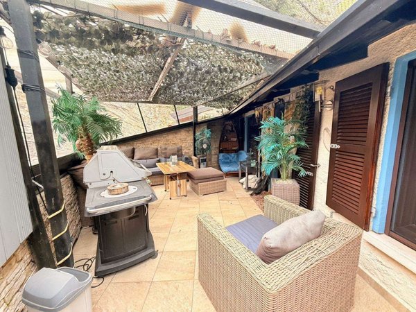 casa indipendente in vendita a Tignale in zona Piovere
