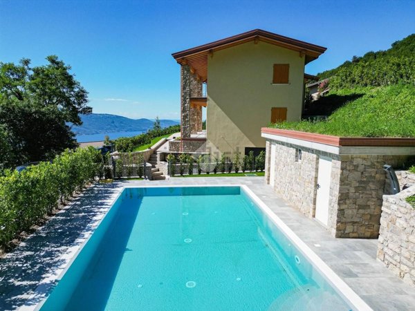 casa indipendente in vendita a Tignale in zona Gardola