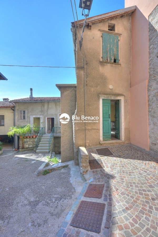 casa indipendente in vendita a Tignale in zona Oldesio